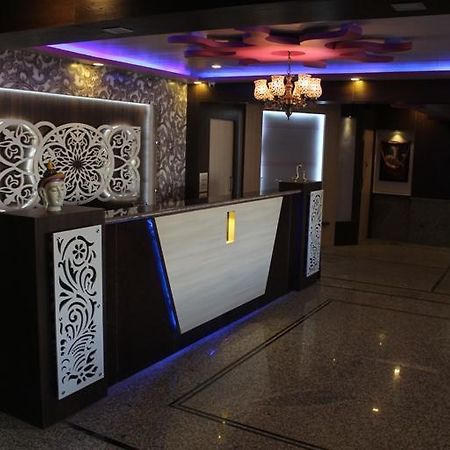 Hotel Pink Shark Sikar Dış mekan fotoğraf